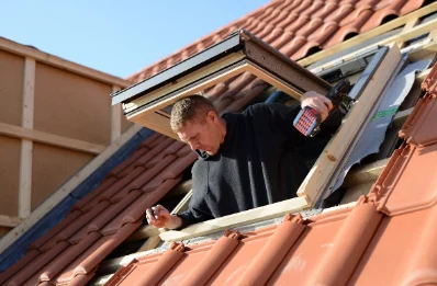 Pose de fenêtres de toit Velux à Fleury-la-Rivière